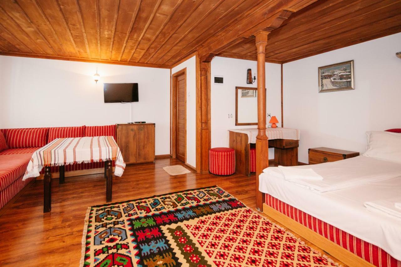 فندق Kodjamanova House زيرافنا المظهر الخارجي الصورة