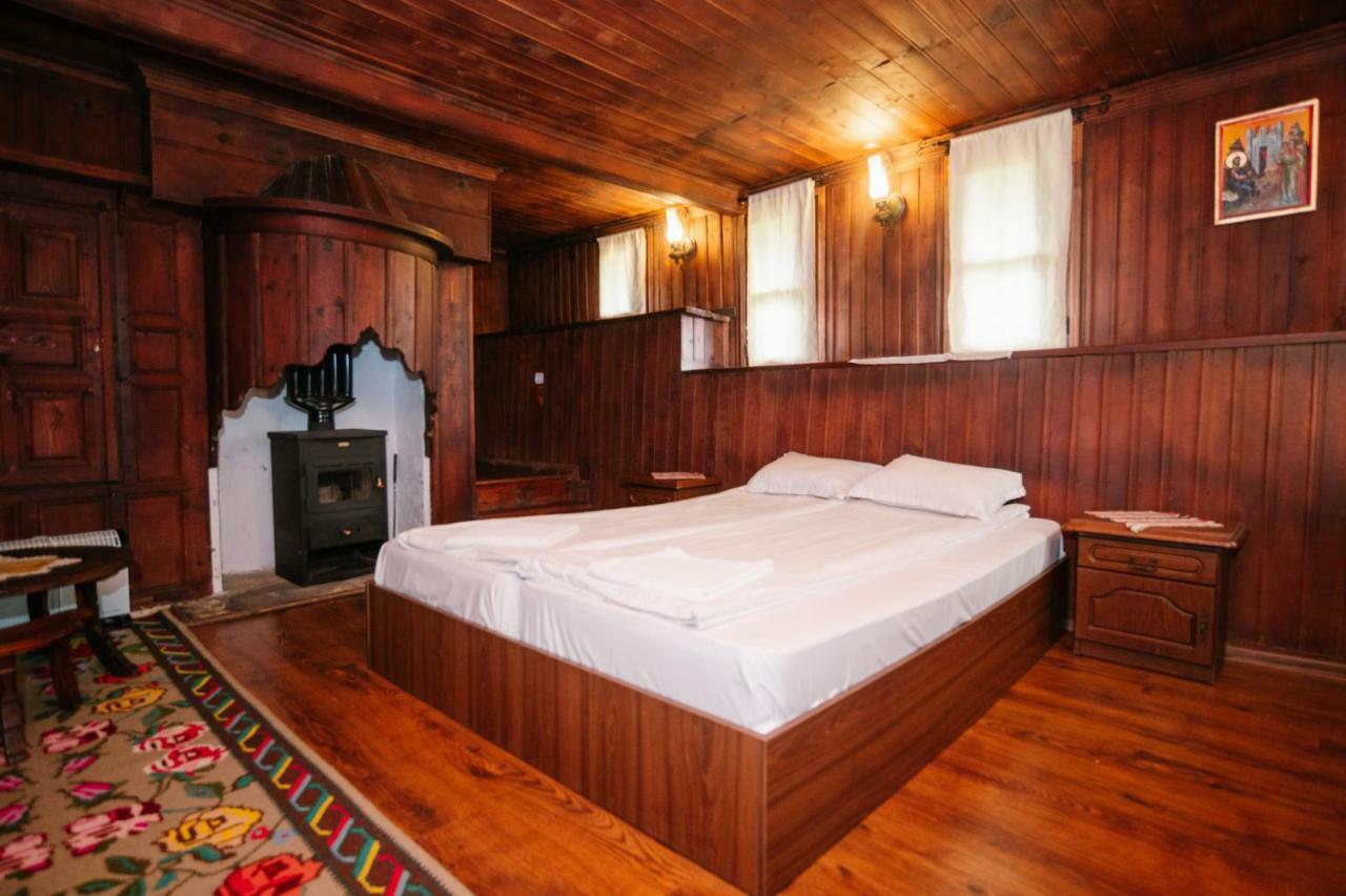 فندق Kodjamanova House زيرافنا المظهر الخارجي الصورة